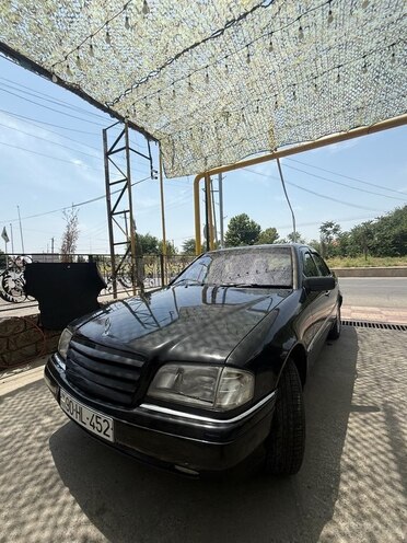 Mercedes C 220 1995, 280,000 km - 2.2 l - Ağcabədi