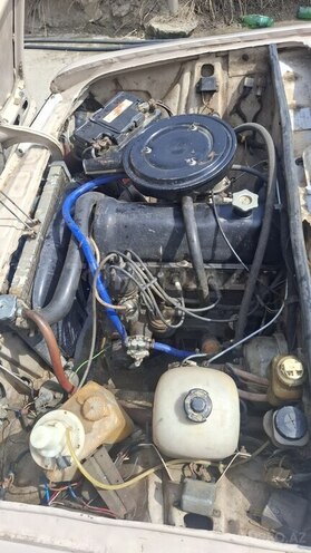 LADA (VAZ) 2106 1992, 85,000 km - 1.6 l - Salyan
