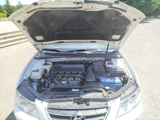 Hyundai Sonata 2009, 289,682 km - 2.4 l - Qusar