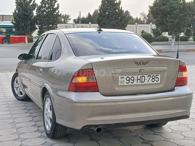 Opel Vectra 1999, 140,000 km - 1.6 l - Sumqayıt