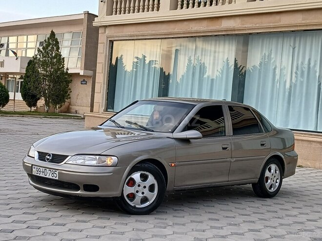 Opel Vectra 1999, 140,000 km - 1.6 l - Sumqayıt