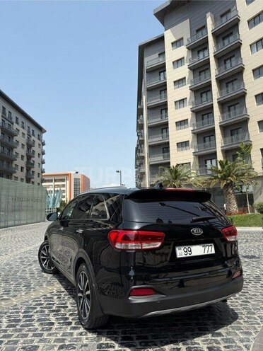 Kia Sorento-7