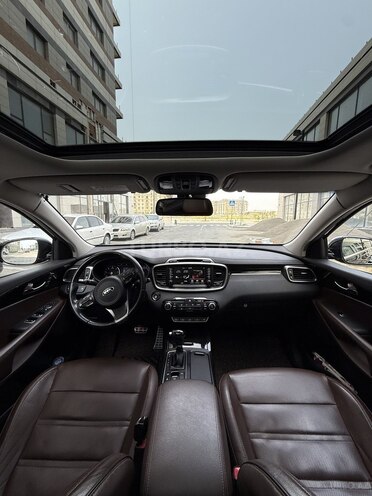 Kia Sorento-11
