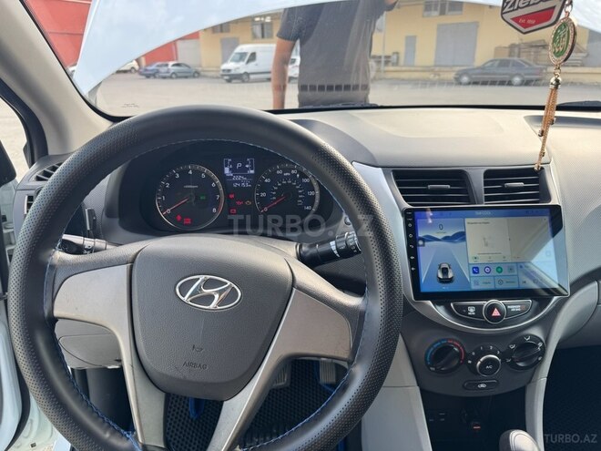 Hyundai Accent 2017, 199,559 km - 1.6 l - Bakı