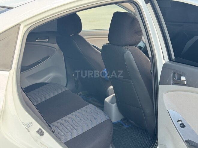 Hyundai Accent 2017, 199,559 km - 1.6 l - Bakı