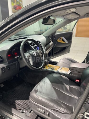 Toyota Camry-8