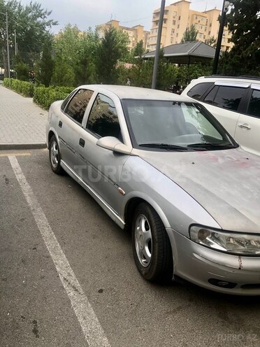 Opel Vectra 1999, 203,000 km - 1.6 l - Bakı