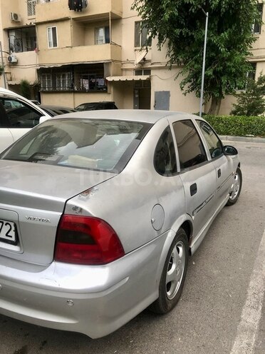 Opel Vectra 1999, 203,000 km - 1.6 l - Bakı