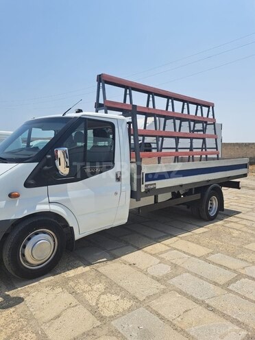 Ford Transit-4