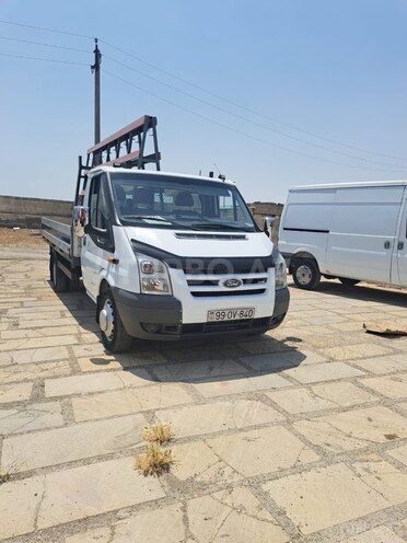 Ford Transit-3