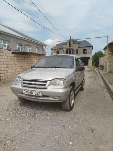 Chevrolet Niva 2006, 199,279 km - 1.7 л - Quba