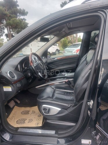 Mercedes GL 550-11
