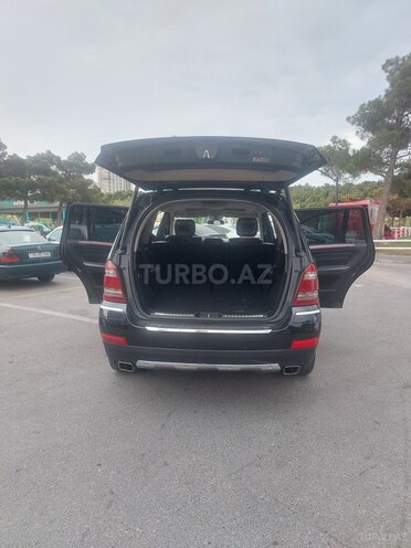 Mercedes GL 550-9