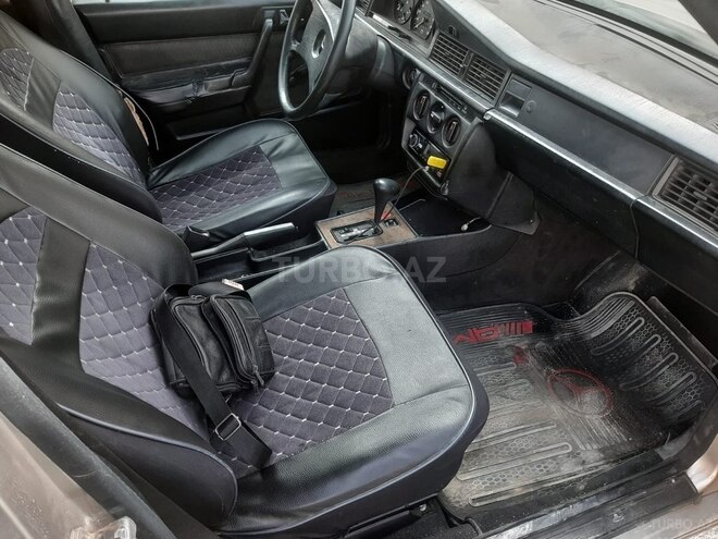 Mercedes 190 1988, 286,000 km - 2.0 л - Bakı