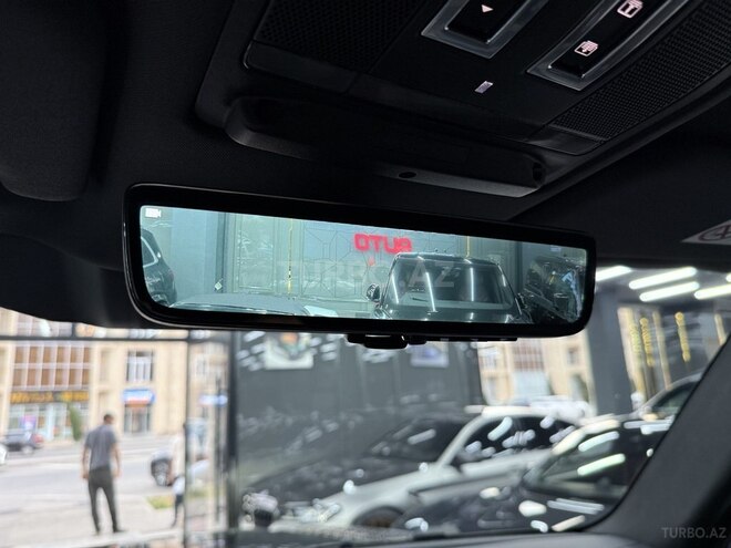 Land Rover Defender-18