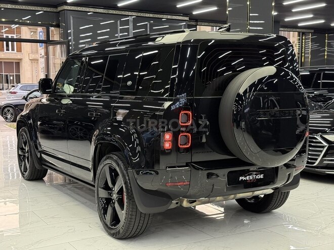 Land Rover Defender-4