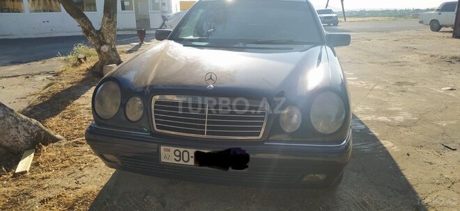 Mercedes E 230 1997, 245,000 km - 2.3 l - Bakı