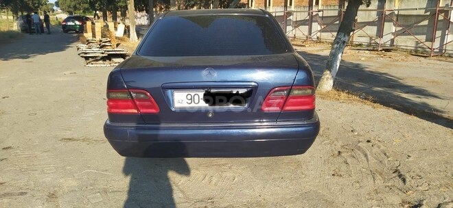 Mercedes E 230 1997, 245,000 km - 2.3 l - Bakı