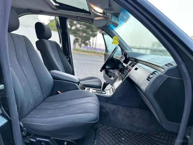 Mercedes E 240 2001, 345,546 km - 2.4 л - Sumqayıt