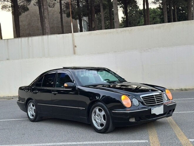 Mercedes E 240 2001, 345,546 km - 2.4 л - Sumqayıt