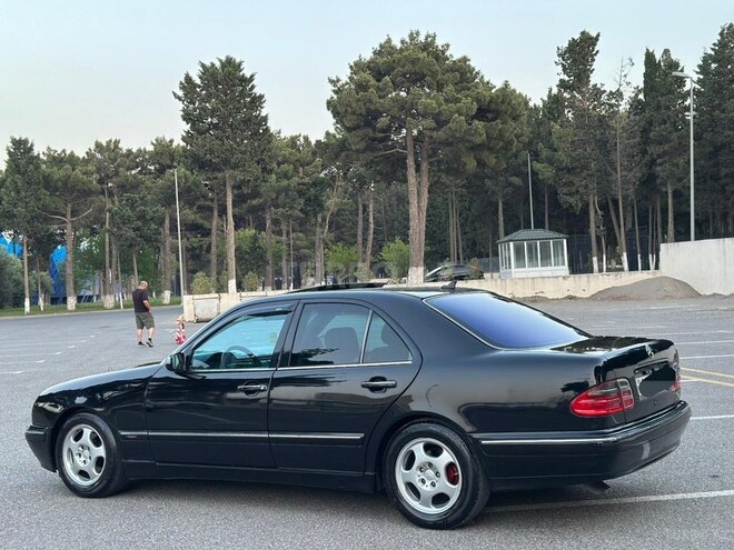Mercedes E 240 2001, 345,546 km - 2.4 л - Sumqayıt