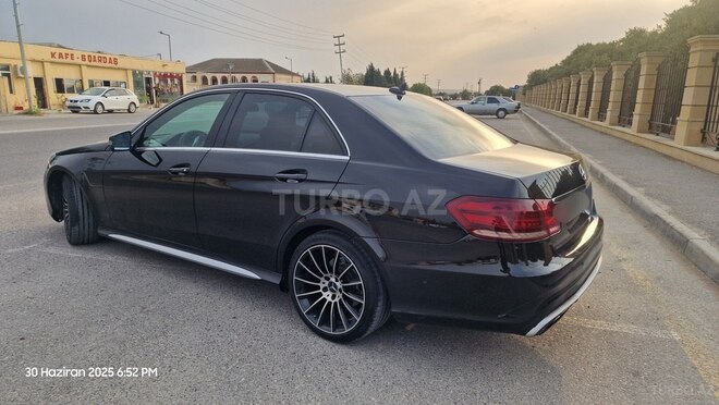Mercedes E 220 2013, 235,000 km - 2.1 л - Bakı
