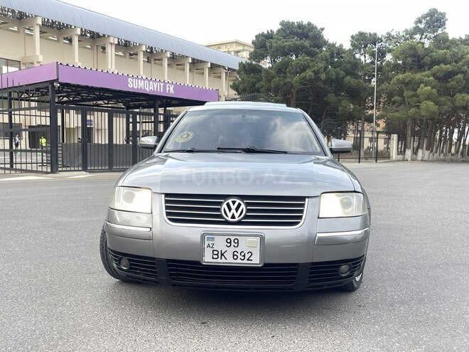 Volkswagen Passat 2003, 228,000 km - 1.8 l - Sumqayıt