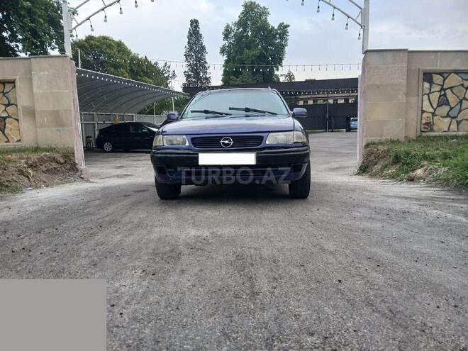Opel Astra 1996, 201,245 km - 1.6 l - Bərdə