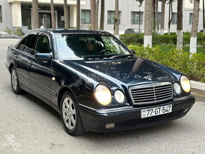 Mercedes E 220 d 1999, 330,000 km - 2.2 l - Sumqayıt
