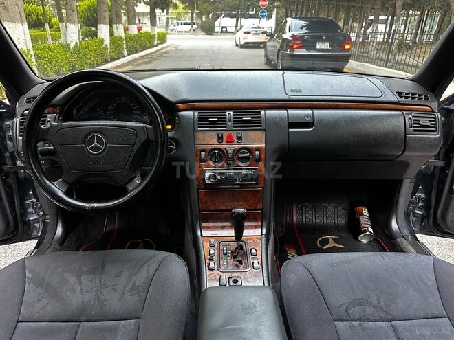Mercedes E 220 d 1999, 330,000 km - 2.2 l - Sumqayıt