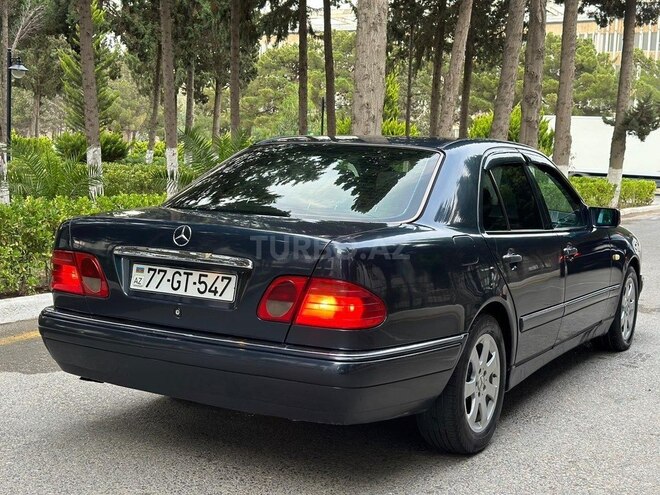 Mercedes E 220 d 1999, 330,000 km - 2.2 l - Sumqayıt