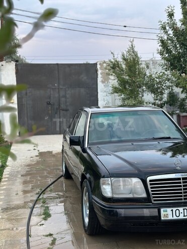 Mercedes E 280 1994, 364,532 km - 2.8 l - Bakı