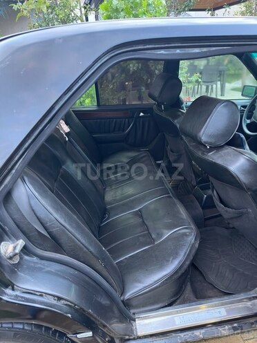 Mercedes E 280 1994, 364,532 km - 2.8 l - Bakı