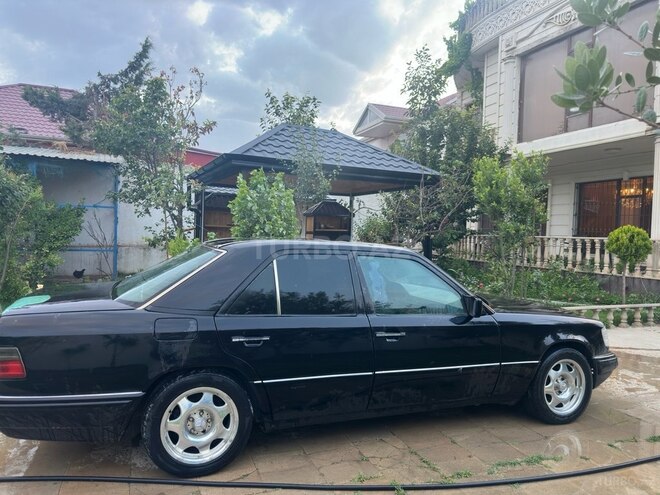 Mercedes E 280 1994, 364,532 km - 2.8 l - Bakı