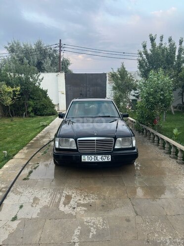 Mercedes E 280 1994, 364,532 km - 2.8 l - Bakı
