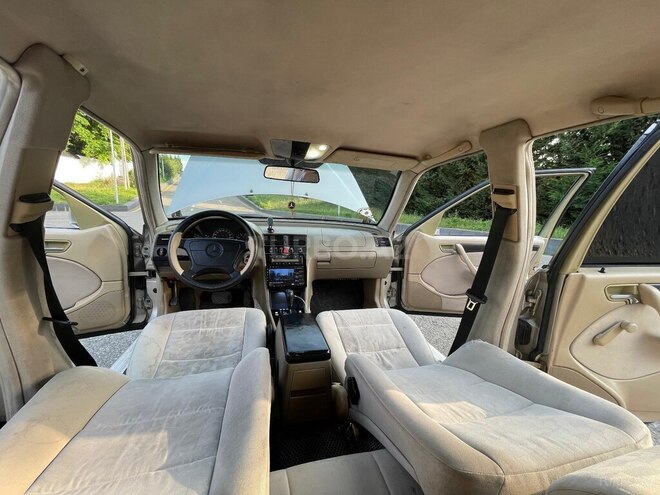 Mercedes C 180 1998, 413,000 km - 2.0 l - Quba