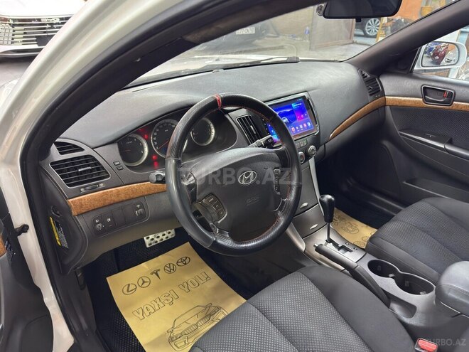 Hyundai Sonata-11