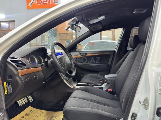 Hyundai Sonata-13