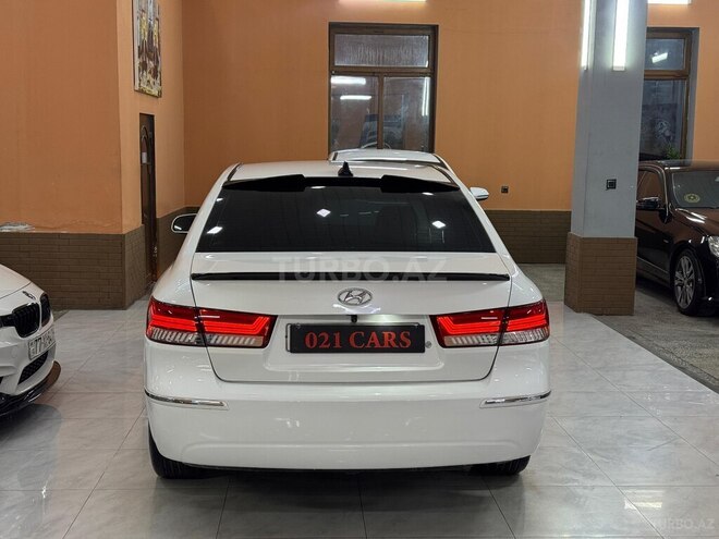 Hyundai Sonata-2