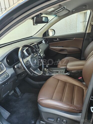 Kia Sorento-9