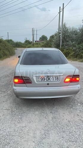Mercedes E 220 d 2001, 387,682 km - 2.2 l - Kürdəmir