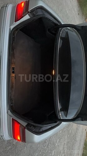 Mercedes E 220 d 2001, 387,682 km - 2.2 l - Kürdəmir