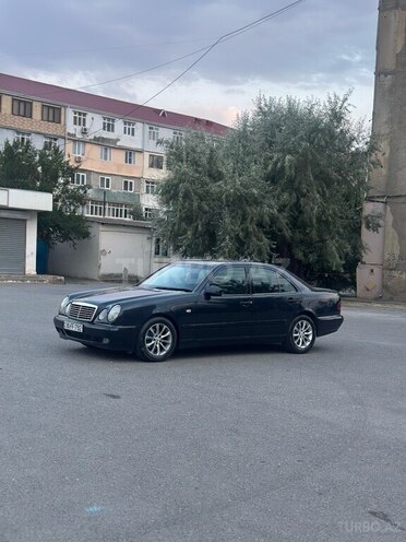 Mercedes E 240 1998, 306,000 km - 2.4 l - Sumqayıt