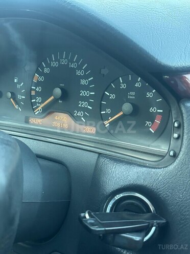 Mercedes E 240 1998, 306,000 km - 2.4 l - Sumqayıt