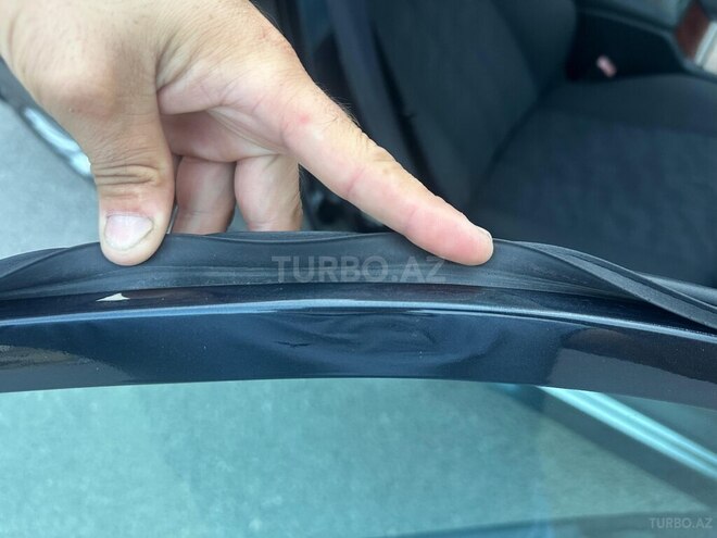 Mercedes E 240 1998, 306,000 km - 2.4 l - Sumqayıt