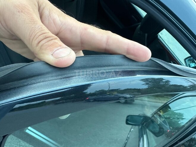 Mercedes E 240 1998, 306,000 km - 2.4 l - Sumqayıt