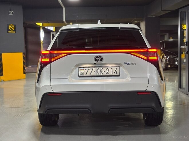 Toyota bZ4X 2022, 30,300 km - 0.0 l - Bakı