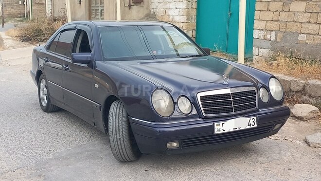 Mercedes E 200 1996, 320,000 km - 2.0 l - Bakı
