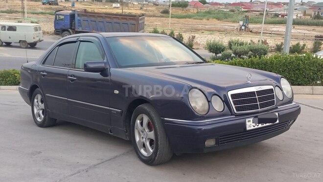 Mercedes E 200 1996, 320,000 km - 2.0 l - Bakı