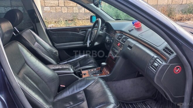 Mercedes E 200 1996, 320,000 km - 2.0 l - Bakı